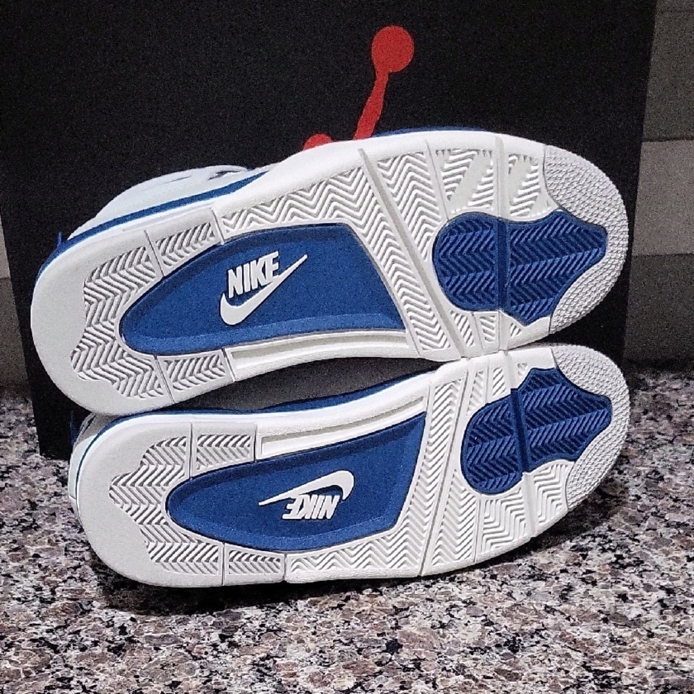 Jordan 4 Retro Military Blue - Picture 4 of 9